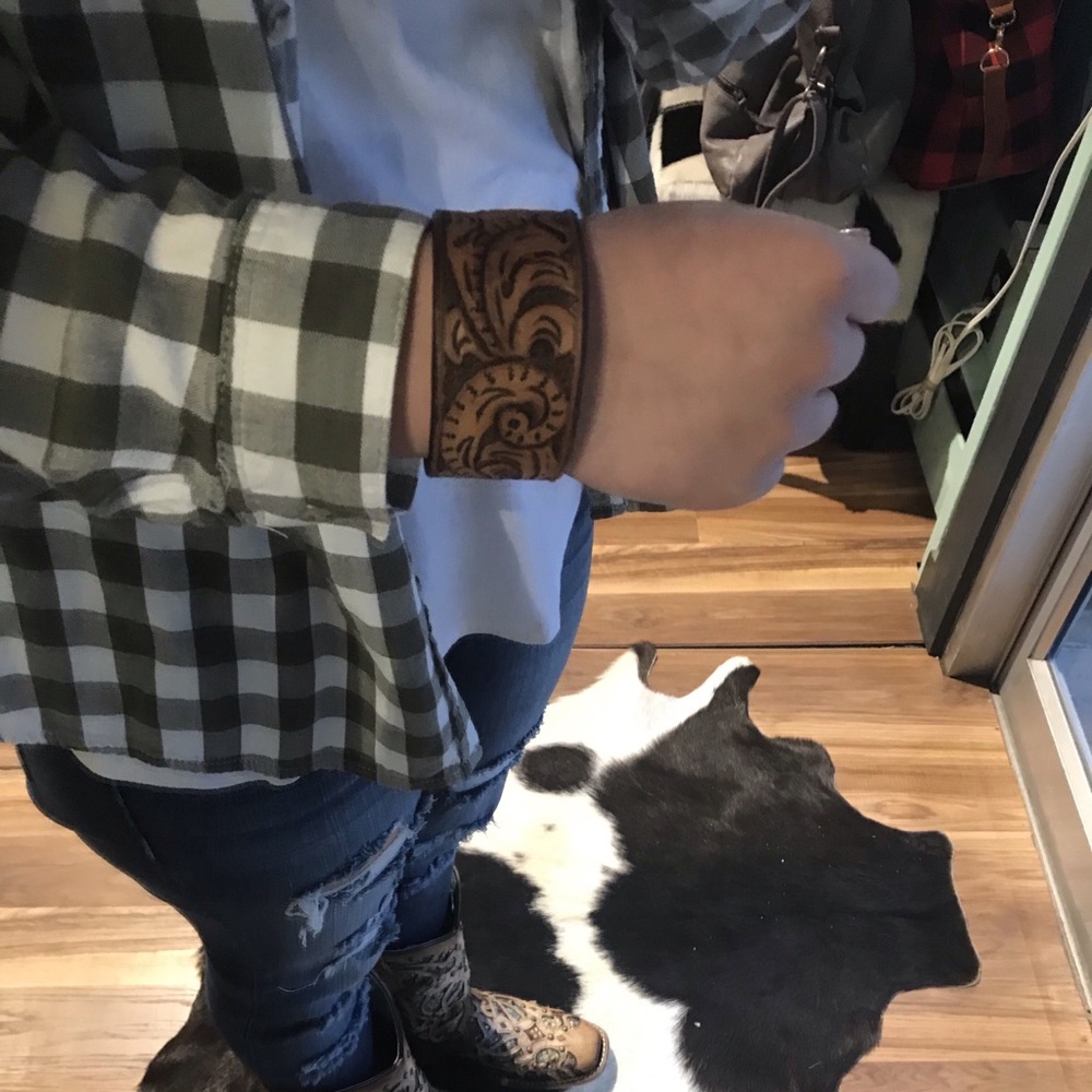 Brand New Hello There Cuff